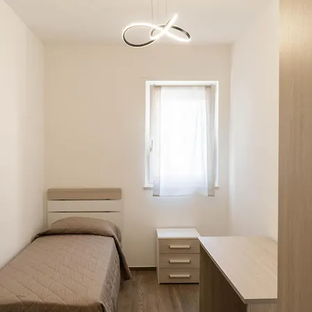 Apartment Dimora Rosselli - *